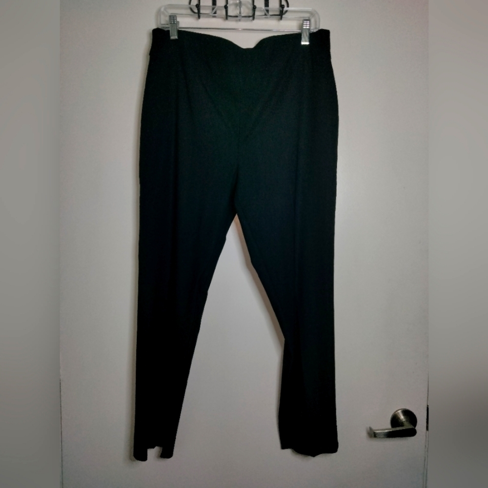 Chico's So Slimming (Size 2/L/12) Classic Black Stretch Ankle Crop Pull-on Pants